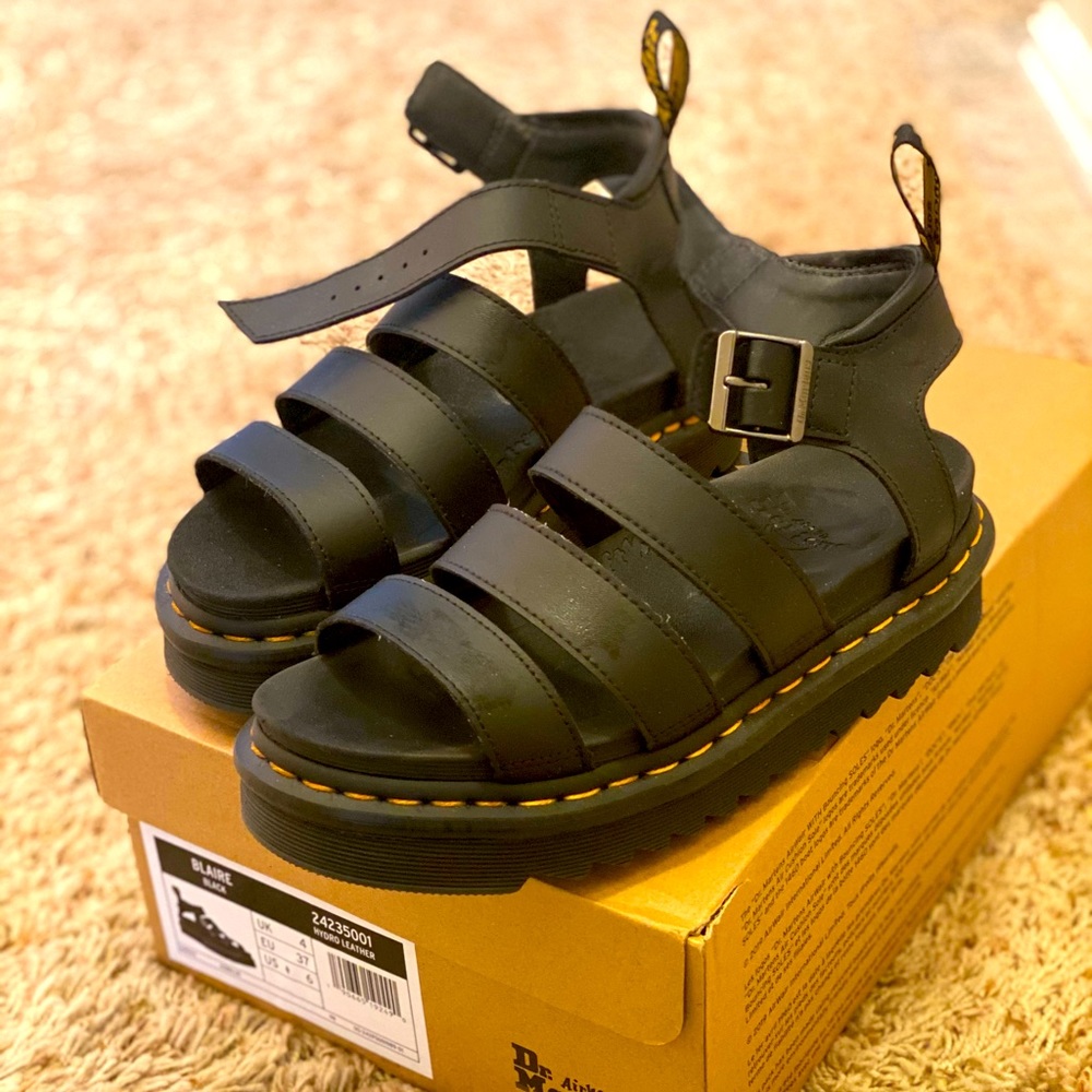 Women’s Shoes